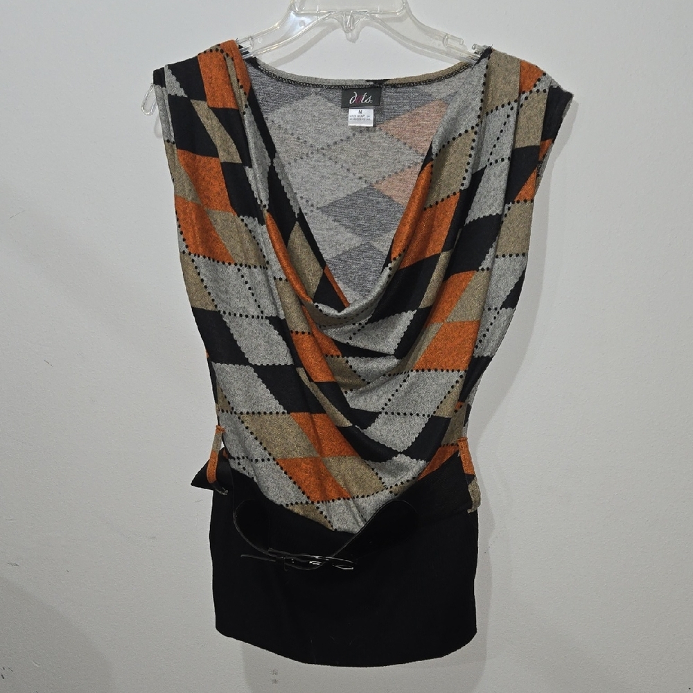 Dots Argyle Patterned Top in Gray and Tan